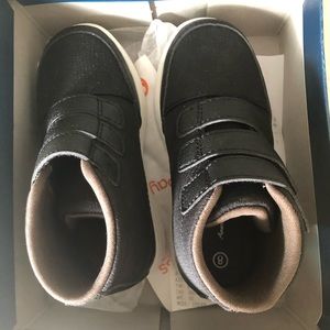American Eagle toddler black shoes Brand New